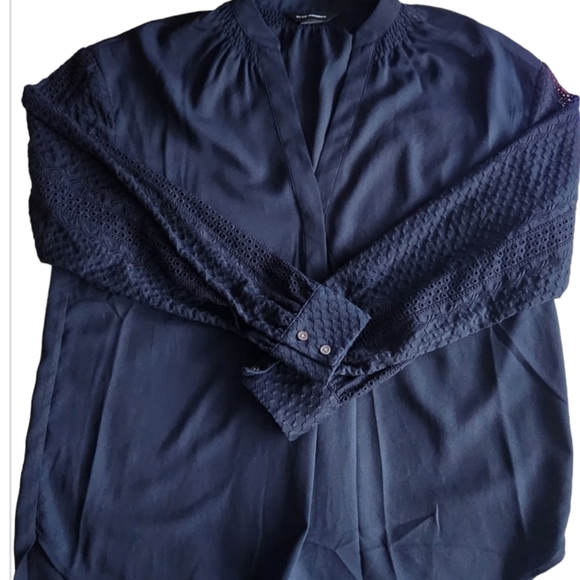 Club Monaco Navy Blue Lace Sleeve Blouse - Picture 6 of 13